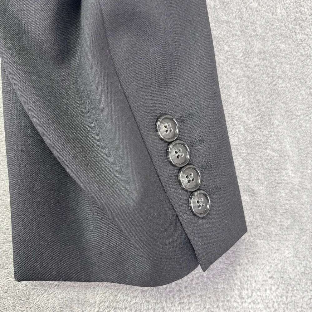 Stafford Men's Classic Fit 2-Button Black Travel Suit Jacket Size 44 Reg NEW
